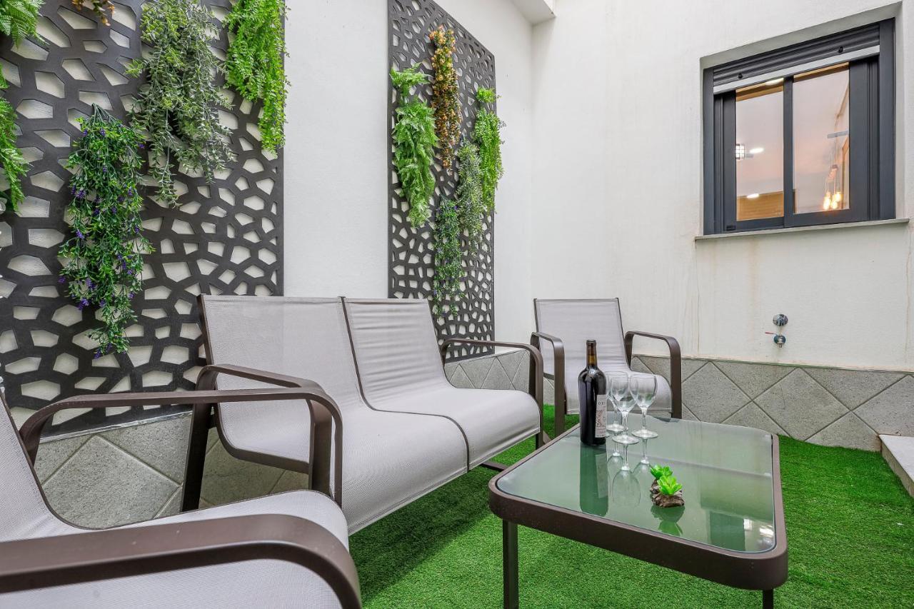 Family Suit Principal Encantos De Sevilla Εξωτερικό φωτογραφία