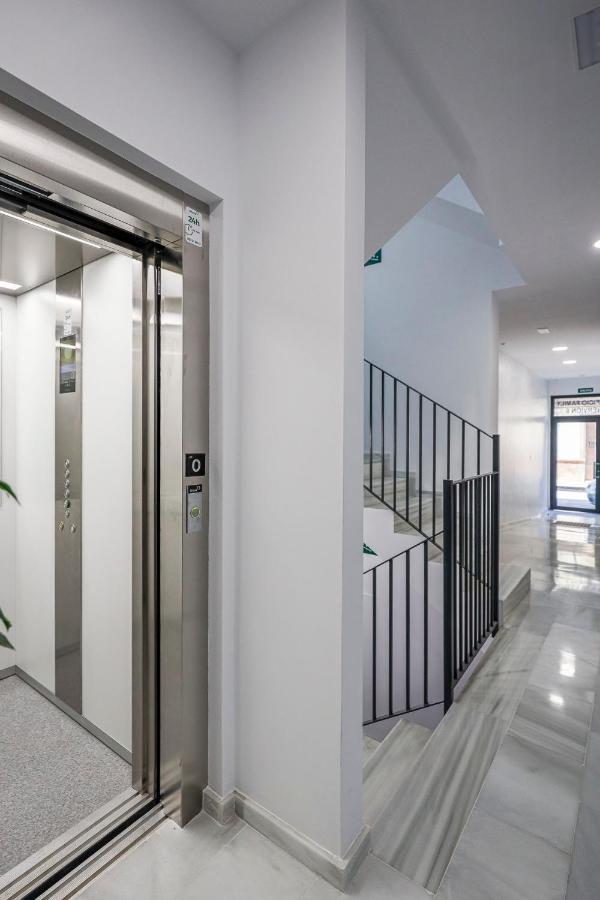 Family Suit Principal Encantos De Sevilla Εξωτερικό φωτογραφία